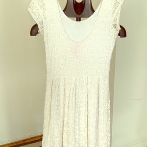 Cap sleeve white lace dress